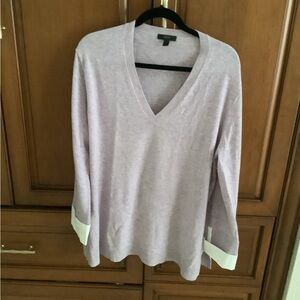 J.CREW LILAC WOOL BLEND V-NECK LONG SLEEVE SWEATER WITH WHITE SHIRT CUFFS SZ XL